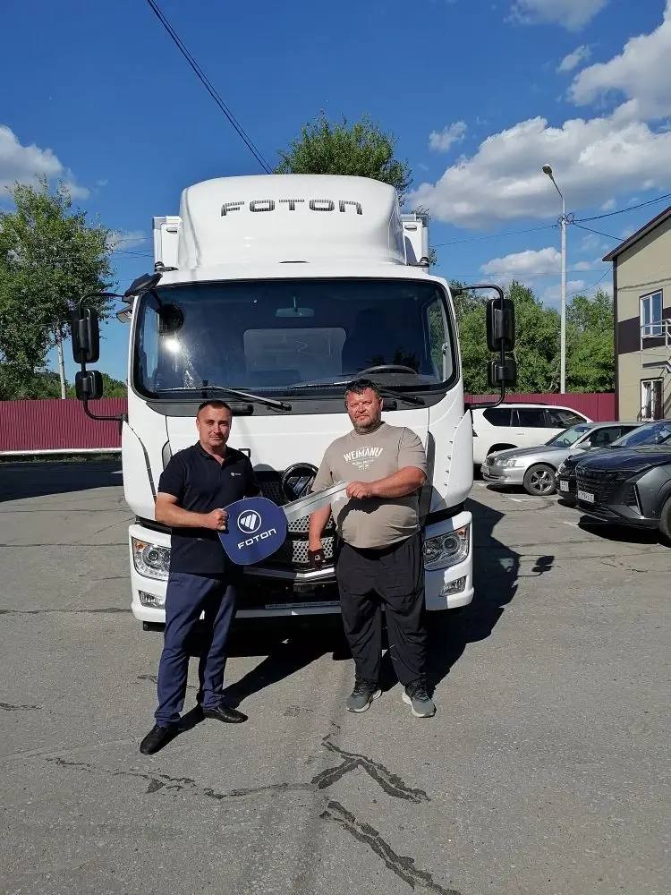 Foton M12 для перевозки учебников: новый автомобиль передан клиенту в Хабаровске