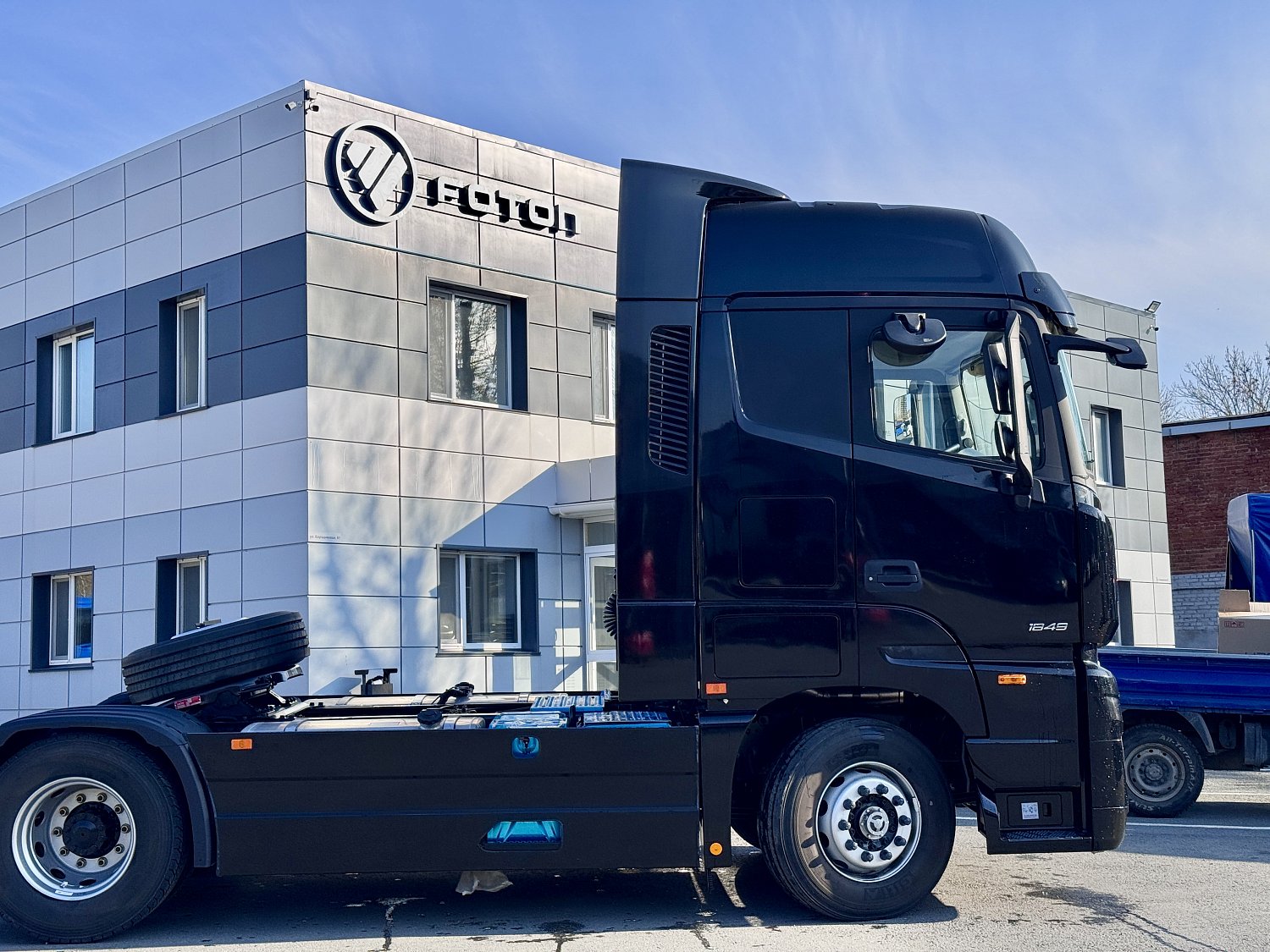 Седельный тягач Foton Auman R 4х2 в наличии