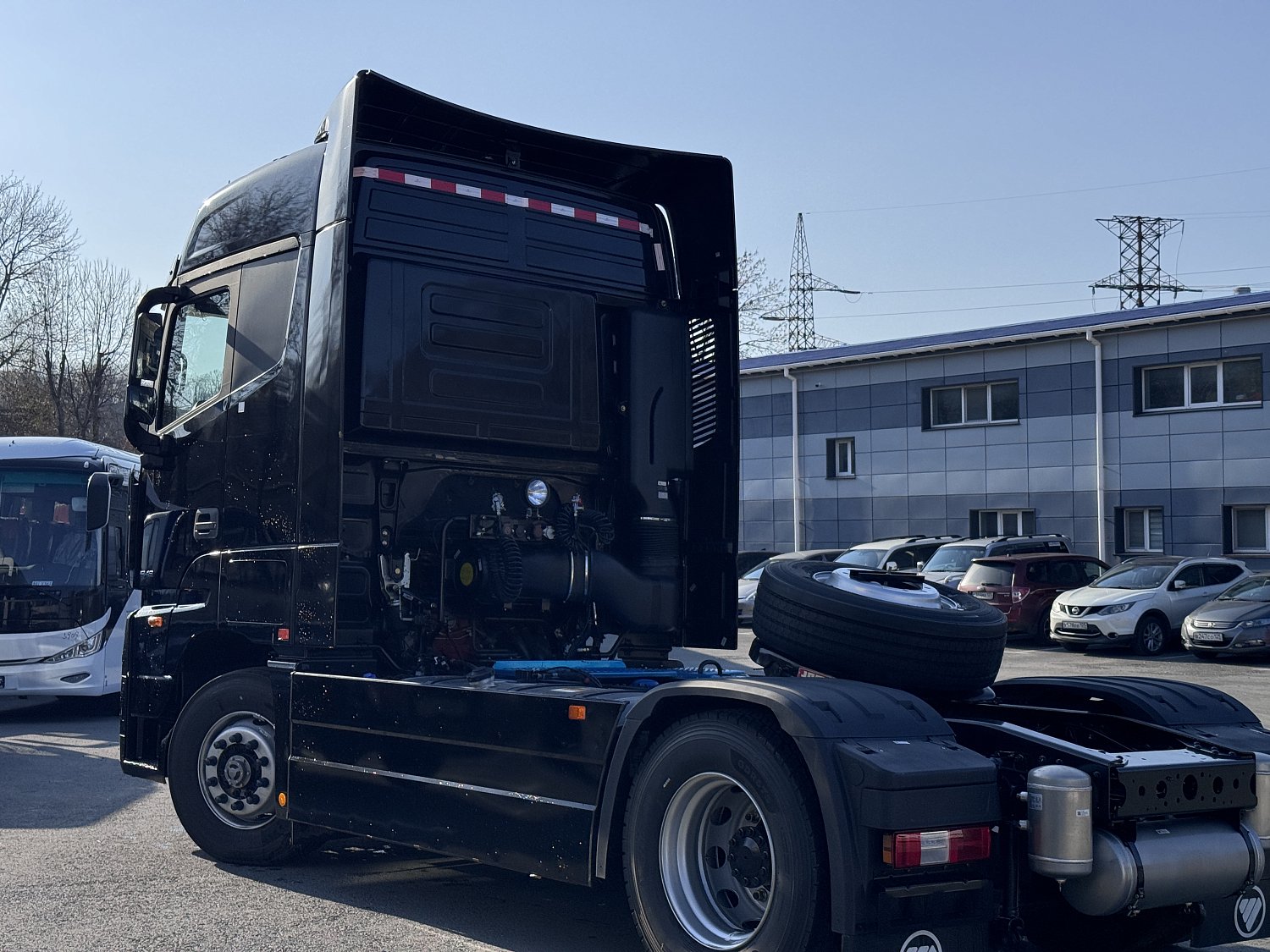 Седельный тягач Foton Auman R 4х2 в наличии
