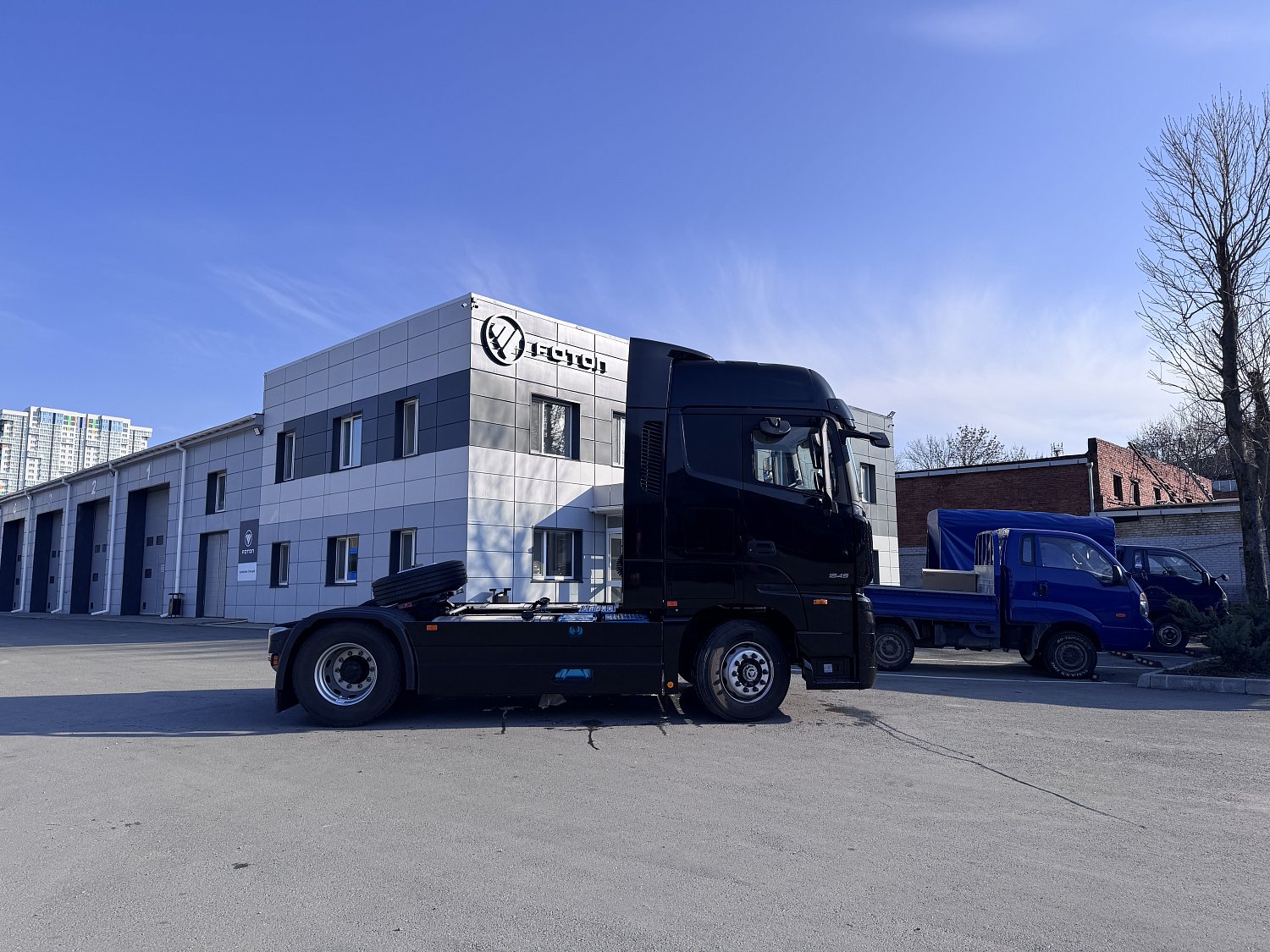 Седельный тягач Foton Auman R 4х2 в наличии